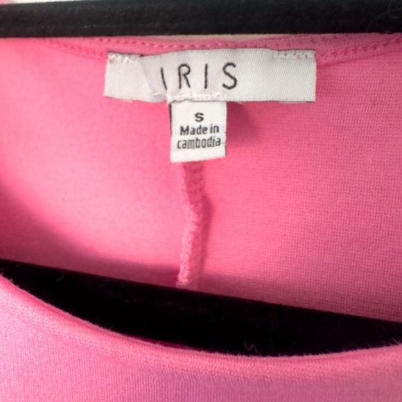 Cut Out Sleeveless Dress - Picture 3 of 3